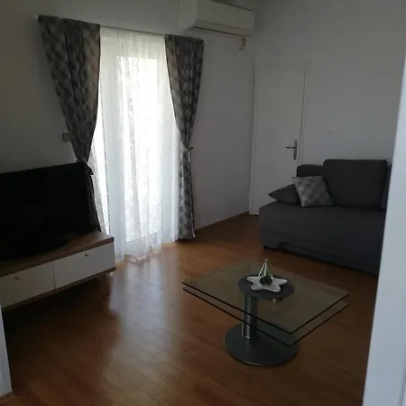 Apartment By The Sea Grebastica, Sibenik - 9695